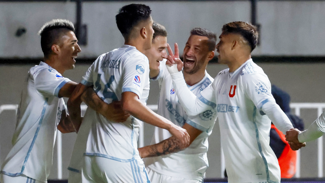 La U mantuvo su distancia como líder invicto con remontada ante La Calera