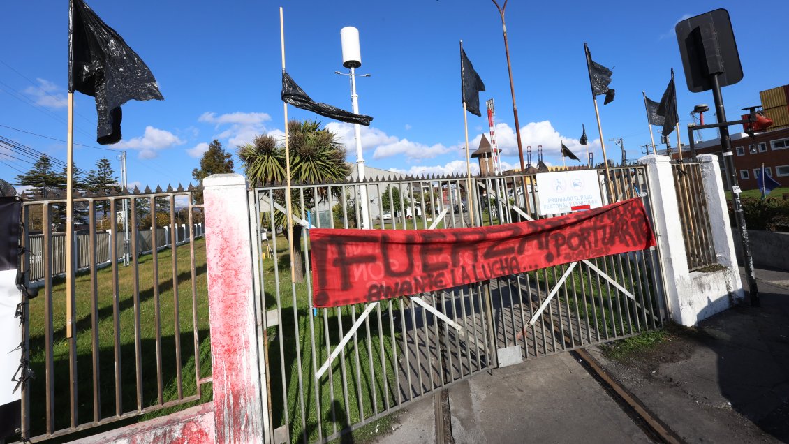 Sofofa acusa a Monsalve de lavarse las manos ante el bloqueo de Puerto Coronel