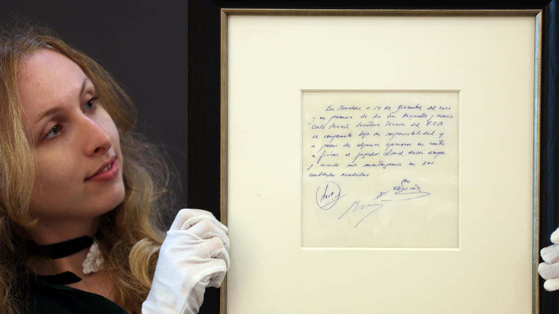 La servilleta con el contrato de Messi se vendió por monto estratosférico