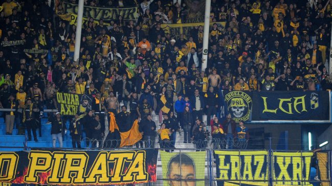 Hinchas de Coquimbo arrojaron a un río a hombre en situación de calle en Argentina