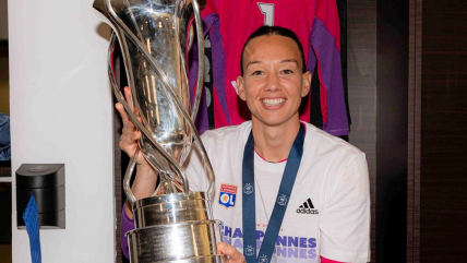   Lyon de Tiane Endler se coronó tricampeón de Francia al vencer a PSG 