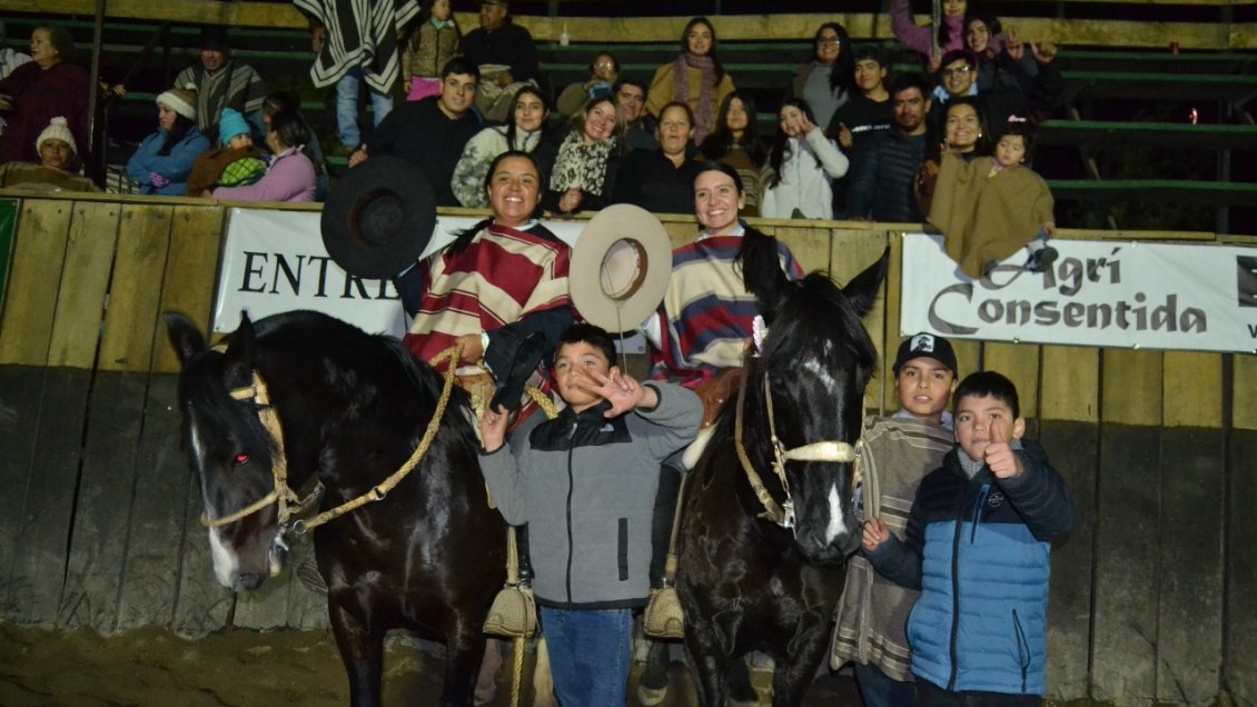 Valentina y Marta Hernández brillaron en el Campeonato Nacional de Rodeo Femenino