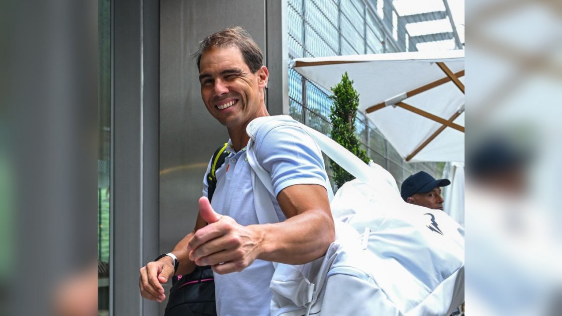 Rafael Nadal llegó a París para comenzar su preparación para Roland Garros