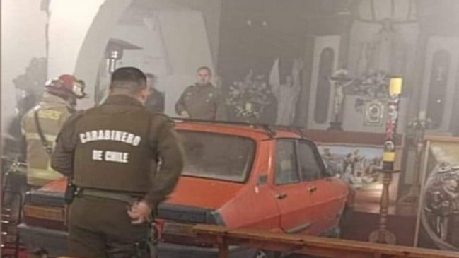 Sujeto chocó su vehículo contra parroquia en San Vicente de Tagua Tagua