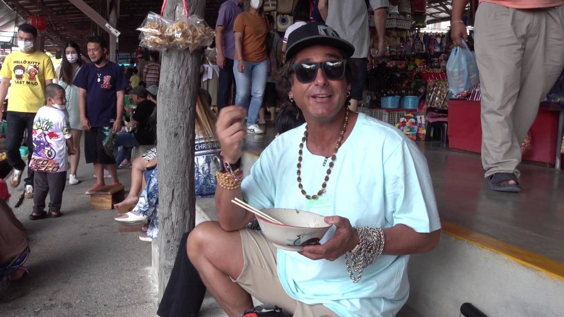 Quién era Claudio Iturra, el periodista y empresario que viajaba por Chile y el mundo