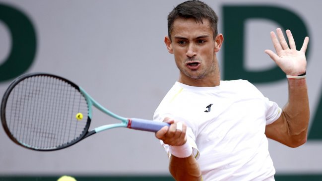 Argentino Navone se deshizo de Carreño y sigue con vida en Roland Garros