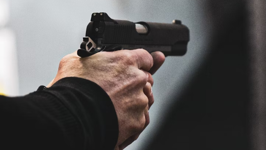 Delincuentes y personal PDI se enfrentaron a tiros en Cerro Navia