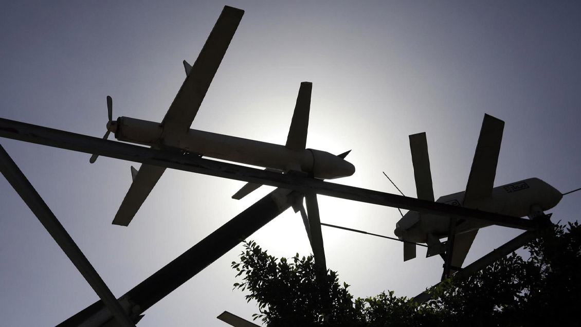 Bombardeos de EEUU y Reino Unido contra hutíes en Yemen dejan al menos 16 muertos