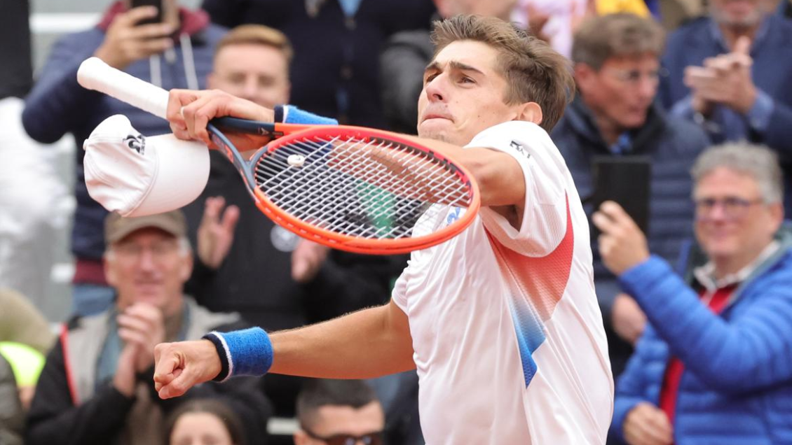 Matteo Arnaldi derribó a Rublev para instalarse en octavos de Roland Garros