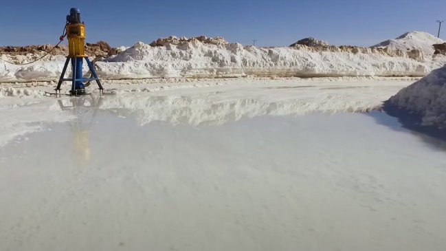 Codelco y SQM sellan histórica alianza para la explotación del litio en el Salar de Atacama  
