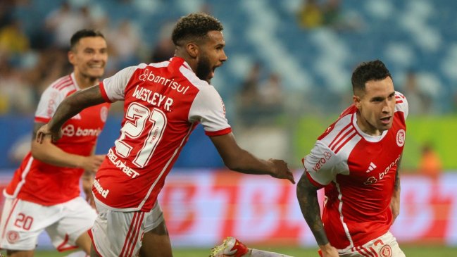 Charles Aránguiz volvió a tener minutos en triunfo de Inter en el regreso del Brasileirao