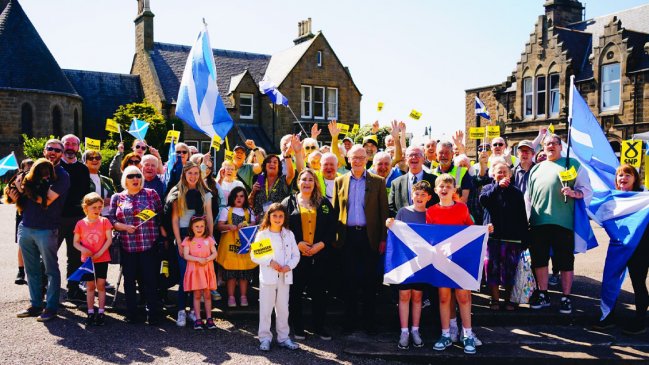 Líder escocés reivindicó el camino de la independencia de cara a elecciones británicas