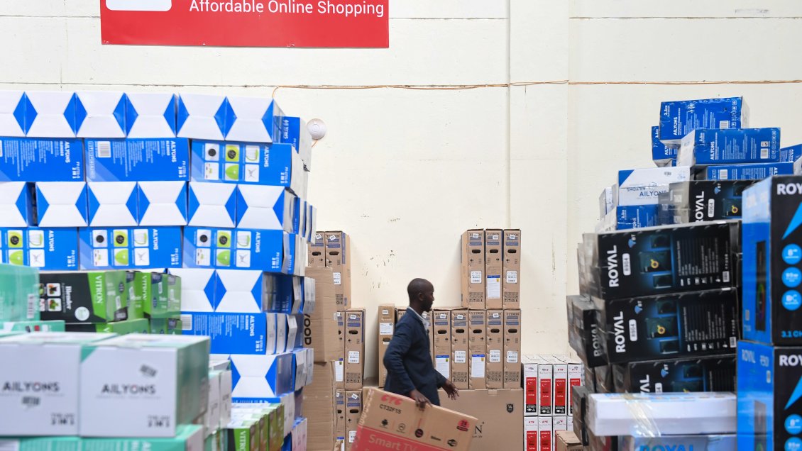 China impulsa construcción de almacenes en el extranjero