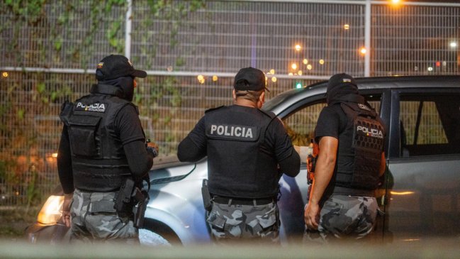   Tres personas linchadas y quemadas en Ecuador por una turba que los acusaba de secuestro 