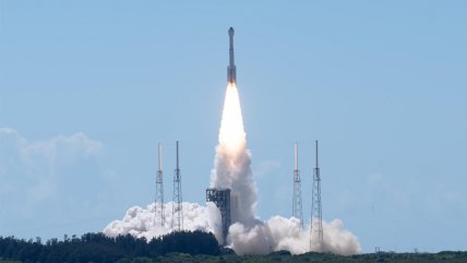   Tras varios aplazamientos, Boeing logró lanzar su primera misión espacial tripulada 