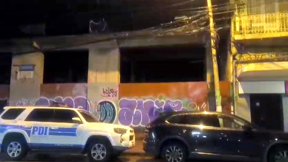 Hombre fue hallado muerto en edificio abandonado de Valparaíso: 