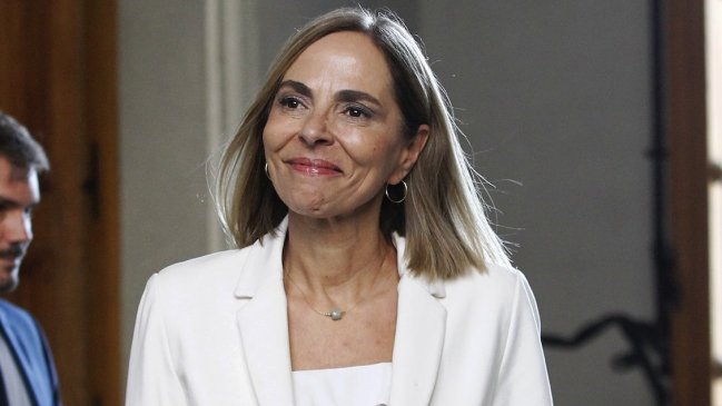   Isabel Plá baja su candidatura a la gobernación de la RM 