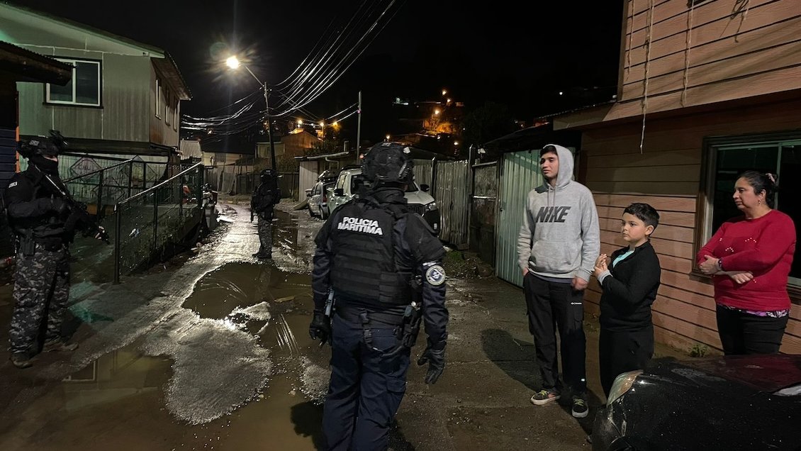 Alcaldesa de Curanilahue pidió ayuda militar por robos en casas dañadas