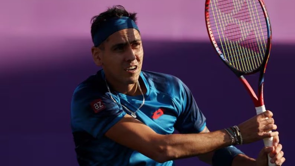 Alejandro Tabilo se hizo fuerte en el césped y venció a Davidovich en Queen's