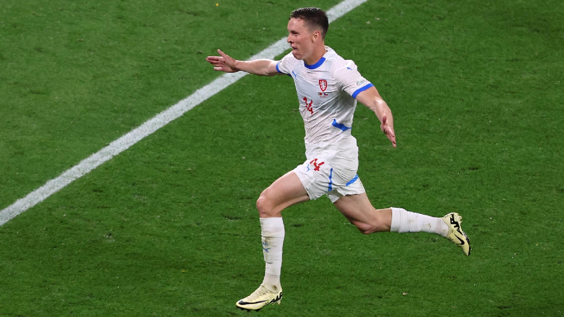 [VIDEO] Lukáš Provod sorprendió a Portugal con golazo para República Checa