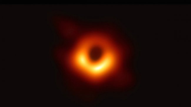  Por primera vez astrónomos ven el despertar de agujero negro masivo en tiempo real  