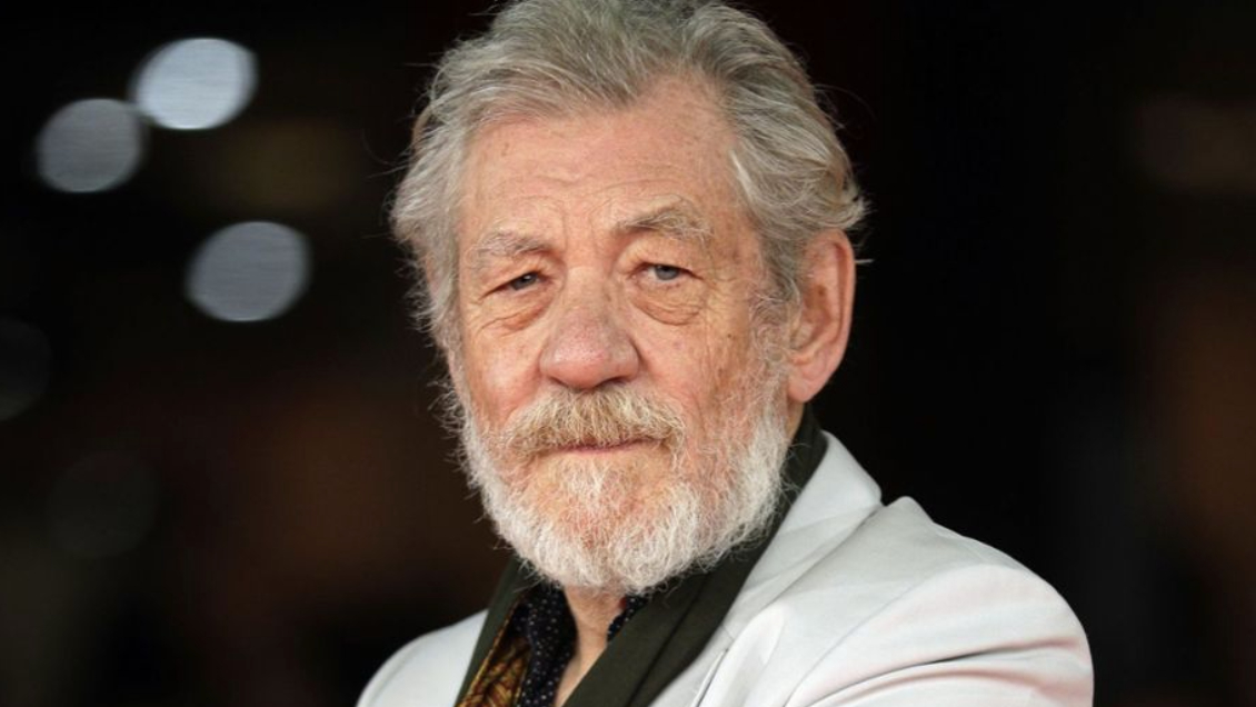 Ian McKellen cancela sus últimas actuaciones tras sufrir caída en plena función