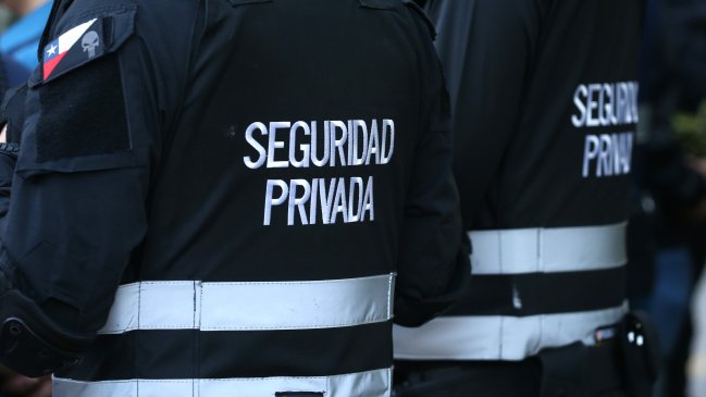 Delincuentes juveniles apuñalaron a un guardia de mall