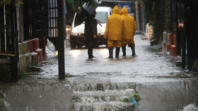 Sistema frontal provocó daños en más de 10.000 viviendas