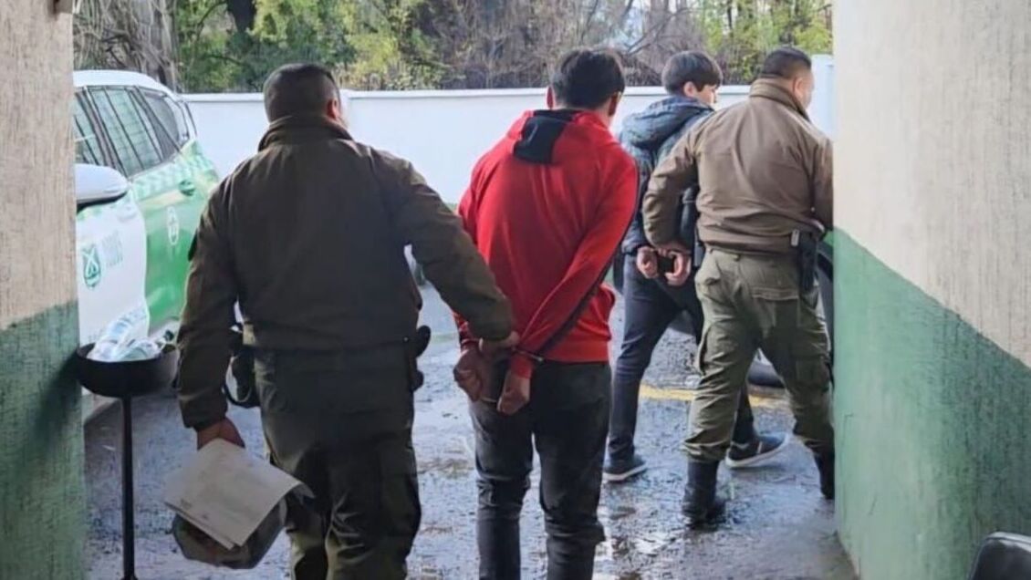 Mujer embarazada sufrió un violento robo de vehículo en Angol