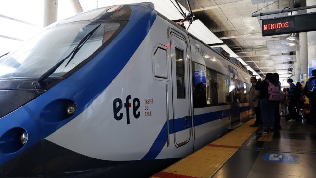  Trabajadores ferroviarios extienden paro a los servicios de EFE Valparaíso y Sur  