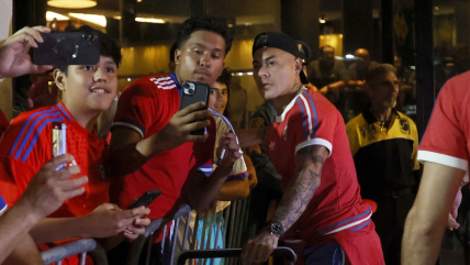   Copa América: La concurrida llegada de La Roja a Nueva Jersey 