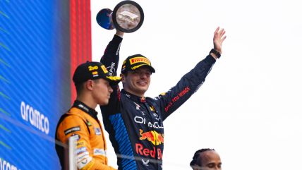  El festejo de Verstappen en Montmeló tras el Gran Premio de España 