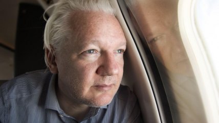   Las primeras imágenes de Julian Assange en libertad 