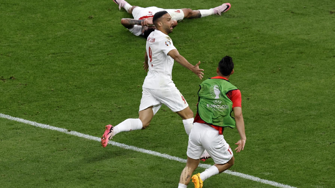 Turquía eliminó a República Checa y sacó pasajes a octavos de la Eurocopa