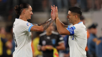   Uruguay celebró un triunfo por goleada y el regreso de Luis Suárez ante Bolivia 
