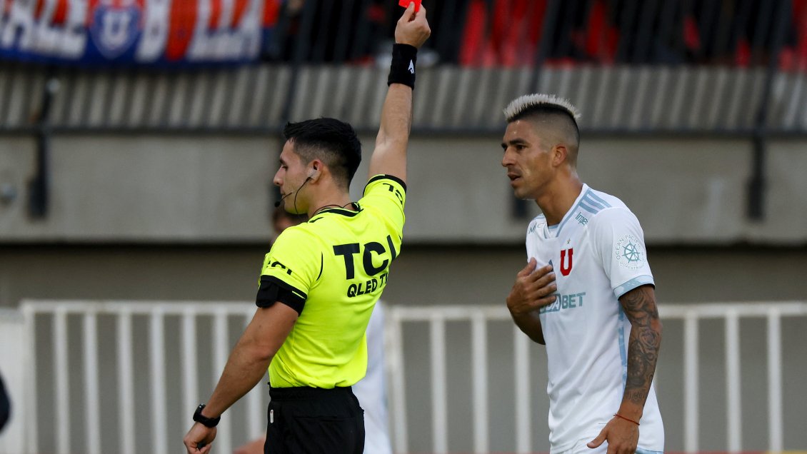 [VIDEO] Fernández se descontroló y vio la roja directa ante San Antonio Unido por agresión