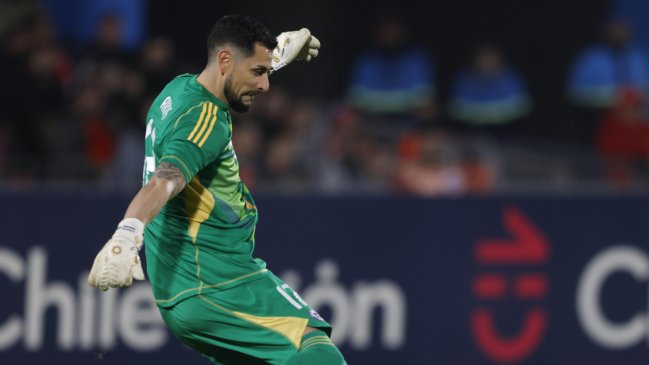 Gabriel Arias atajará para la Roja ante Canadá