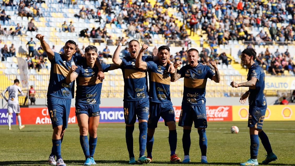 Everton superó con jerarquía a Deportes Melipilla para avanzar en la Copa Chile