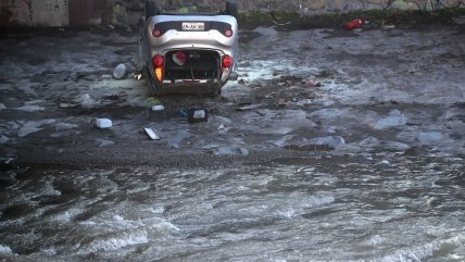   Vehículo conducido por un beodo cayó al Río Mapocho 