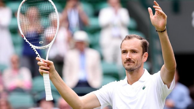   Medvedev, Ruud y Dimitrov avanzaron sin mayores problemas en Wimbledon 