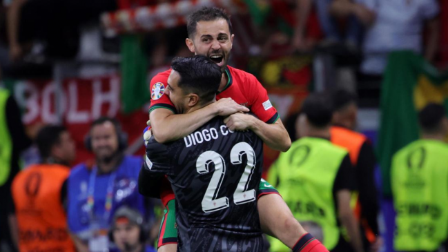   Portugal consiguió un dramático pase a cuartos de la Euro vía penales ante Eslovenia 