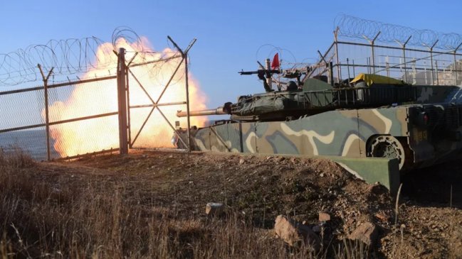   Corea del Sur retomó ejercicios de artillería en la frontera tras suspender pacto con el Norte 