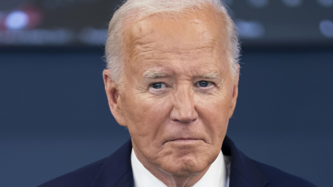 Medios aseguran que Biden evalúa bajar su candidatura, pero la Casa Blanca lo desmiente