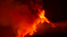 Registran nueva erupción del volcán Etna: "cascadas" de lava cayeron desde su cráter