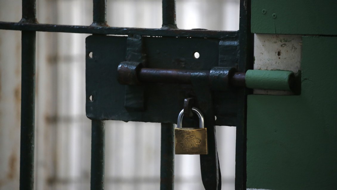 Prisión preventiva para tres detenidos por robo frustrado en multitienda de San Carlos