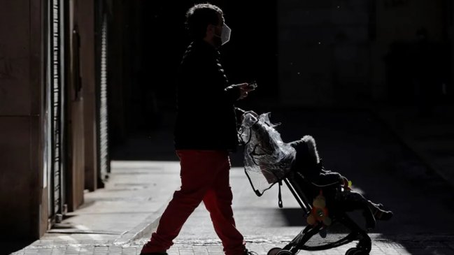   Abuelos suecos podrán optar a permiso retribuido de hasta tres meses para cuidar a sus nietos 