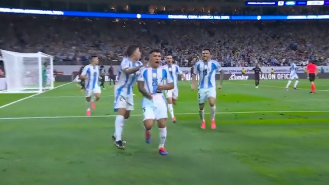   [VIDEO] Lisandro Martínez anotó el 1-0 para Argentina ante Ecuador 
