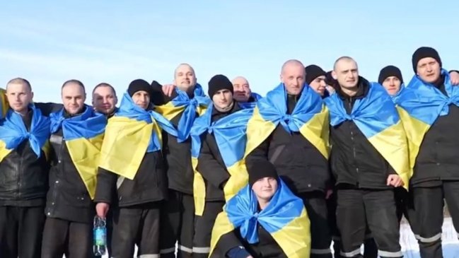   Zelenski afirma que 3.310 prisioneros de guerra han vuelto a Ucrania 
