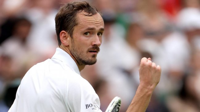   Medvedev doblegó a Sinner y se instaló en semifinales de Wimbledon 