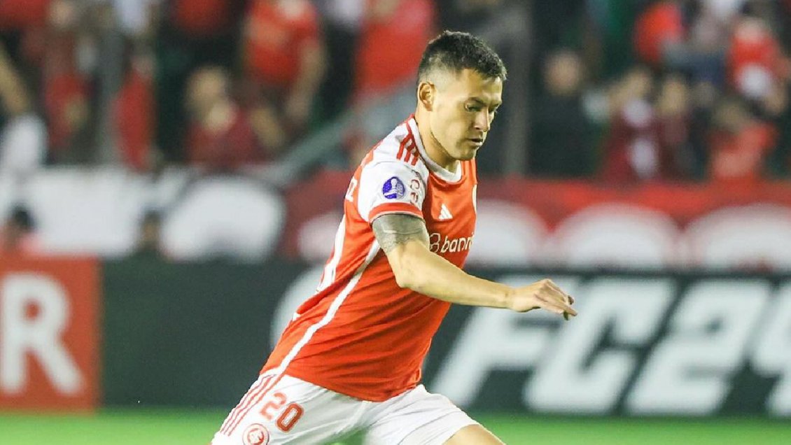 Charles Aránguiz quedó sin DT en Inter de Porto Alegre